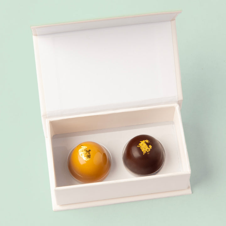 Gold Caramels: 2 Piece Bonbon Box